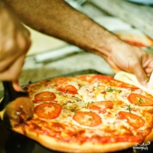 Итальянская пицца "Маргарита" - фото шаг 9